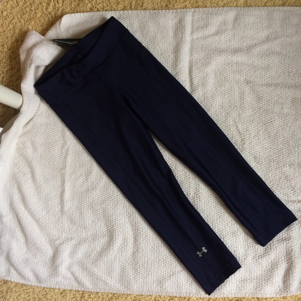 🆕(S) UA Capris Tights - Picture 2 of 8